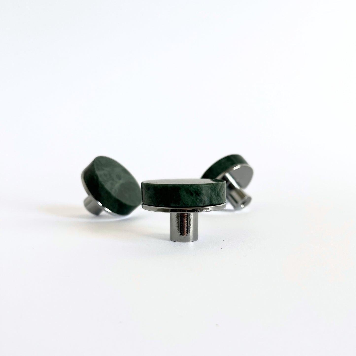 Natūralaus marmuro rankenėlė Ø32mm